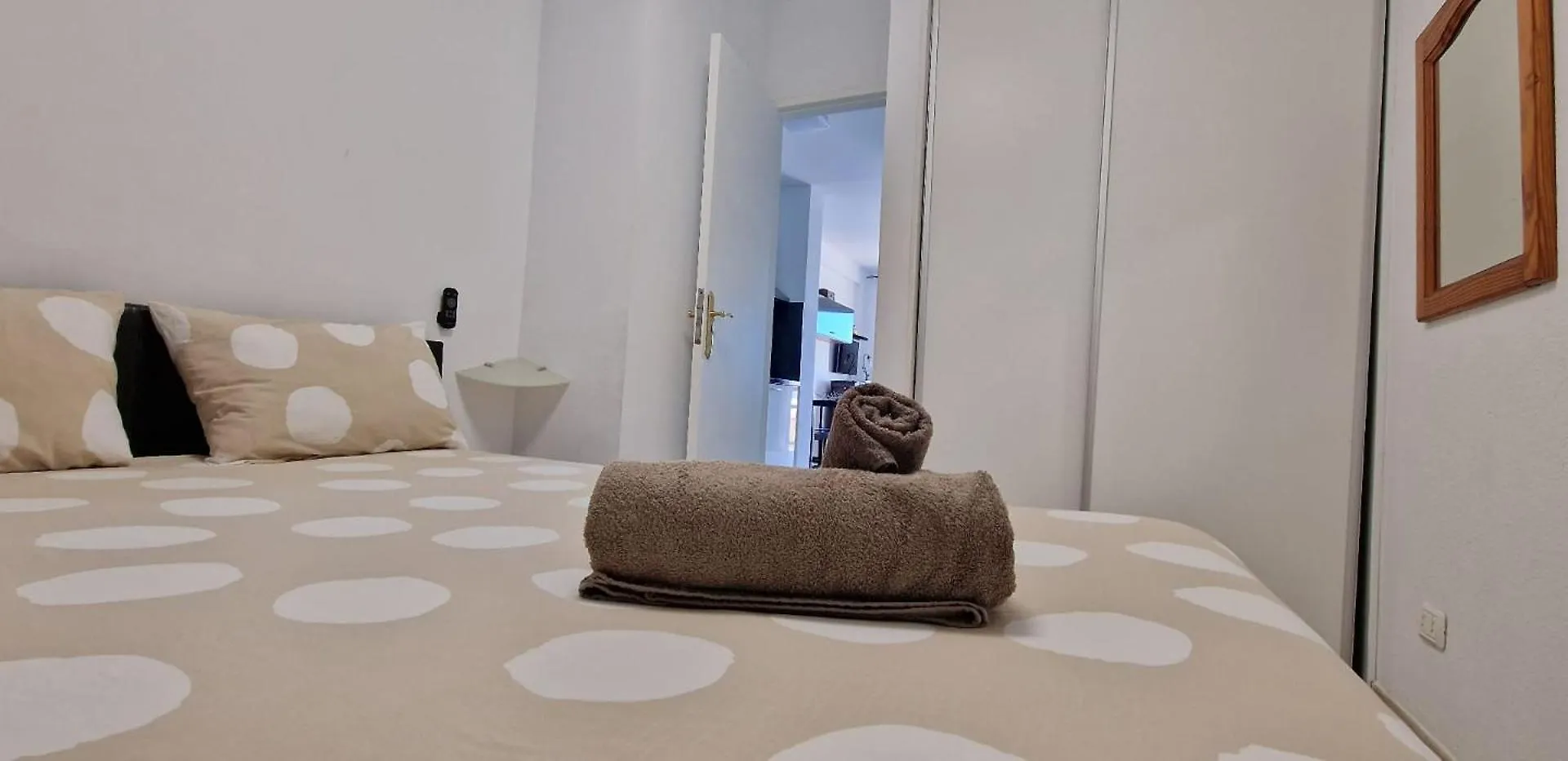 Las Vistas 1 Bedroom Wifi Free Playa de las Americas  Apartment
